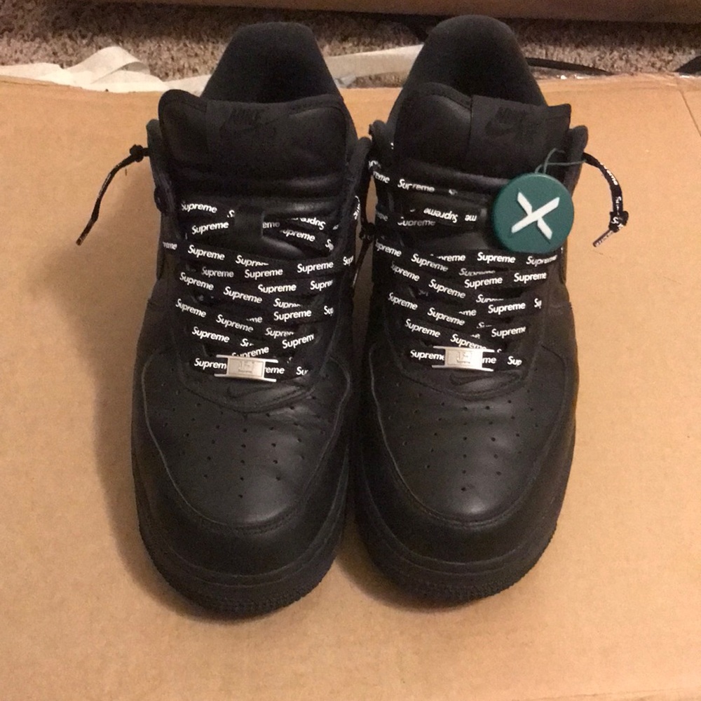 Nike Air Force supreme